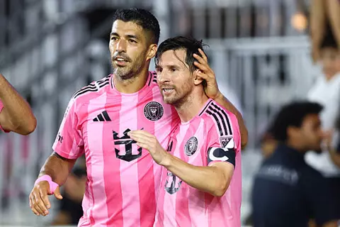 بـ 11 هدف.. التاريخ المونديالي ميزة إضافية لميسي وسواريز قبل مواجهة الأهلي